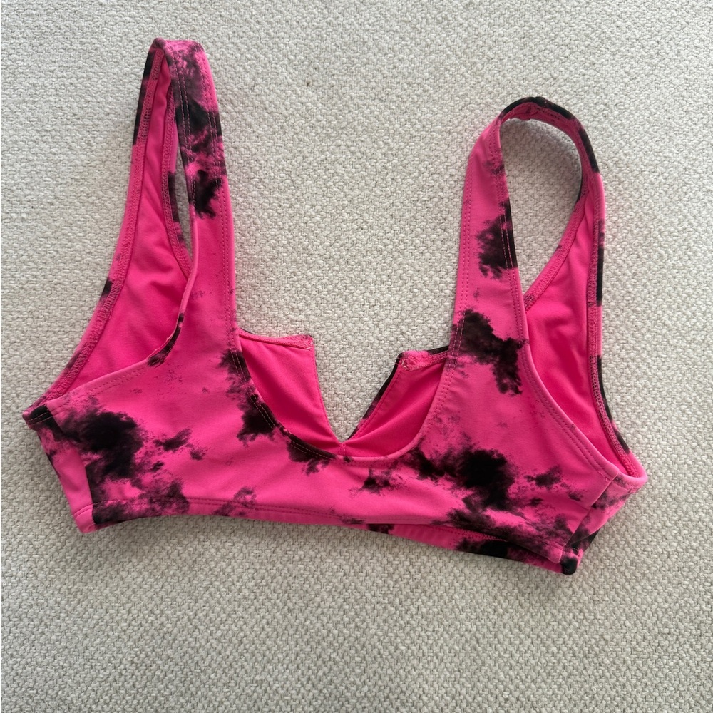 Pink & Black Tie-Dye V-Neck Sports Bra - Picture 3 of 3